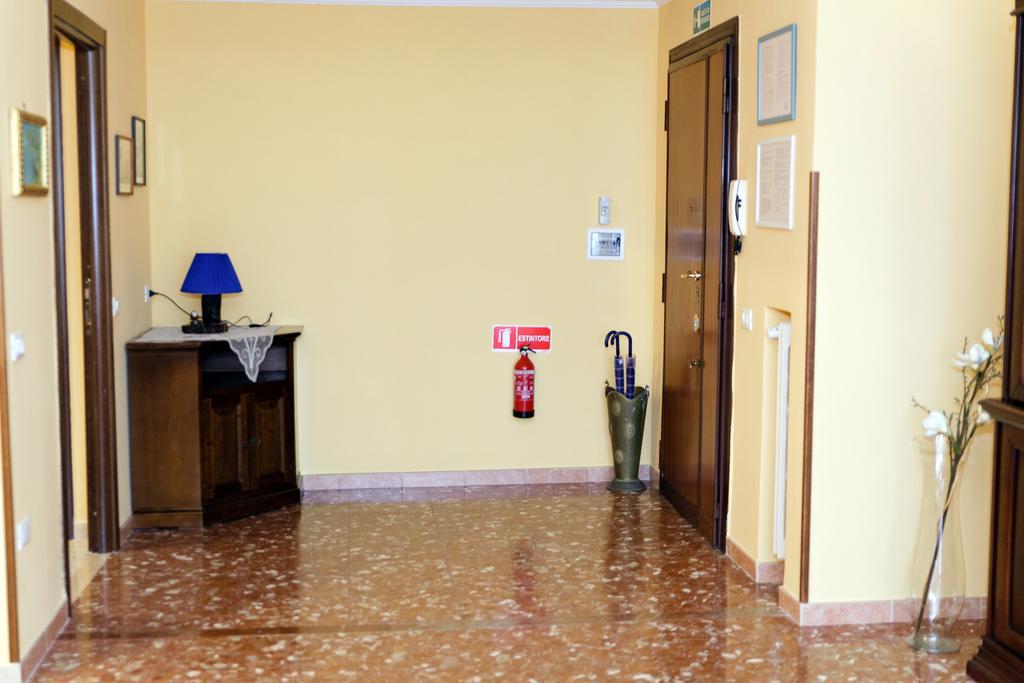 רומא Casa Vacanza Da Andrea מראה חיצוני תמונה